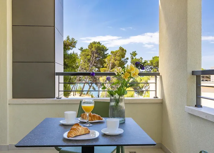 Beachfront Wave Srzic Apartamento Makarska