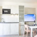 Beachfront Wave Srzic