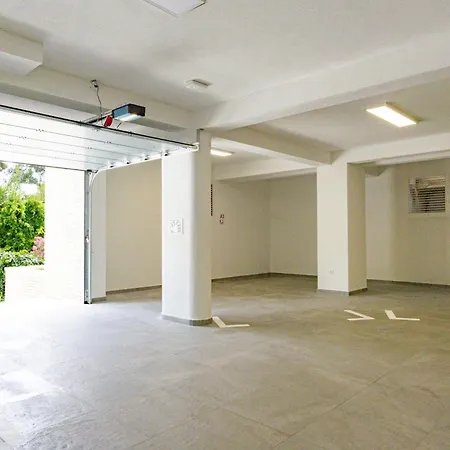 Beachfront Wave Srzic Apartamento